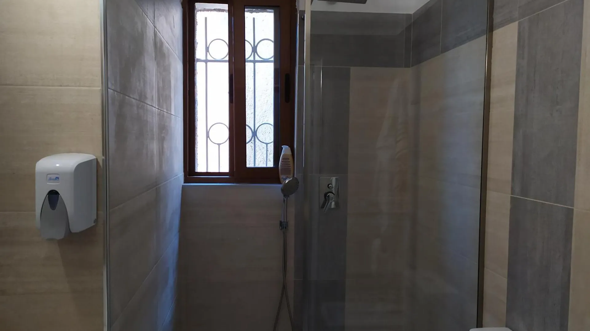 Dinamo Evoo Apartments Tirana
