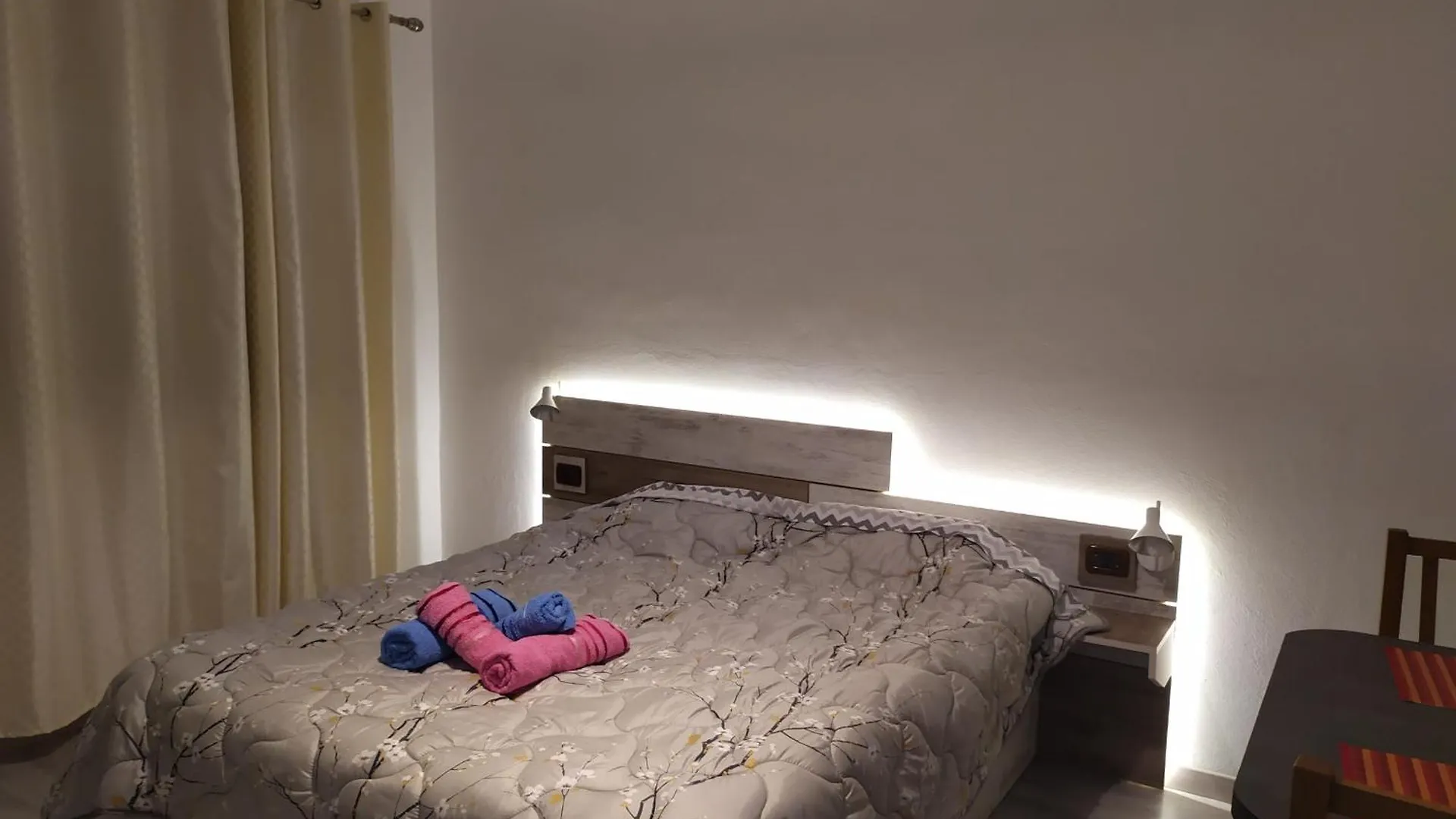 Dinamo Evoo Apartments Tirana 0*,  Albania