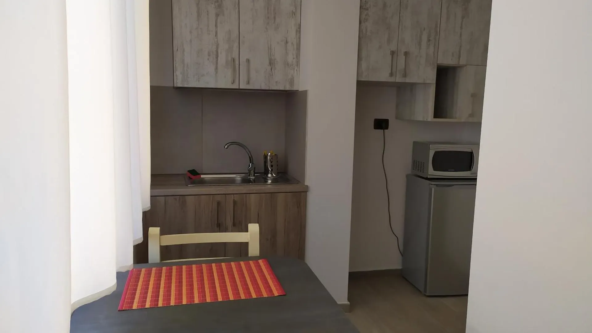 Dinamo Evoo Apartments Tirana 0*,  Albania